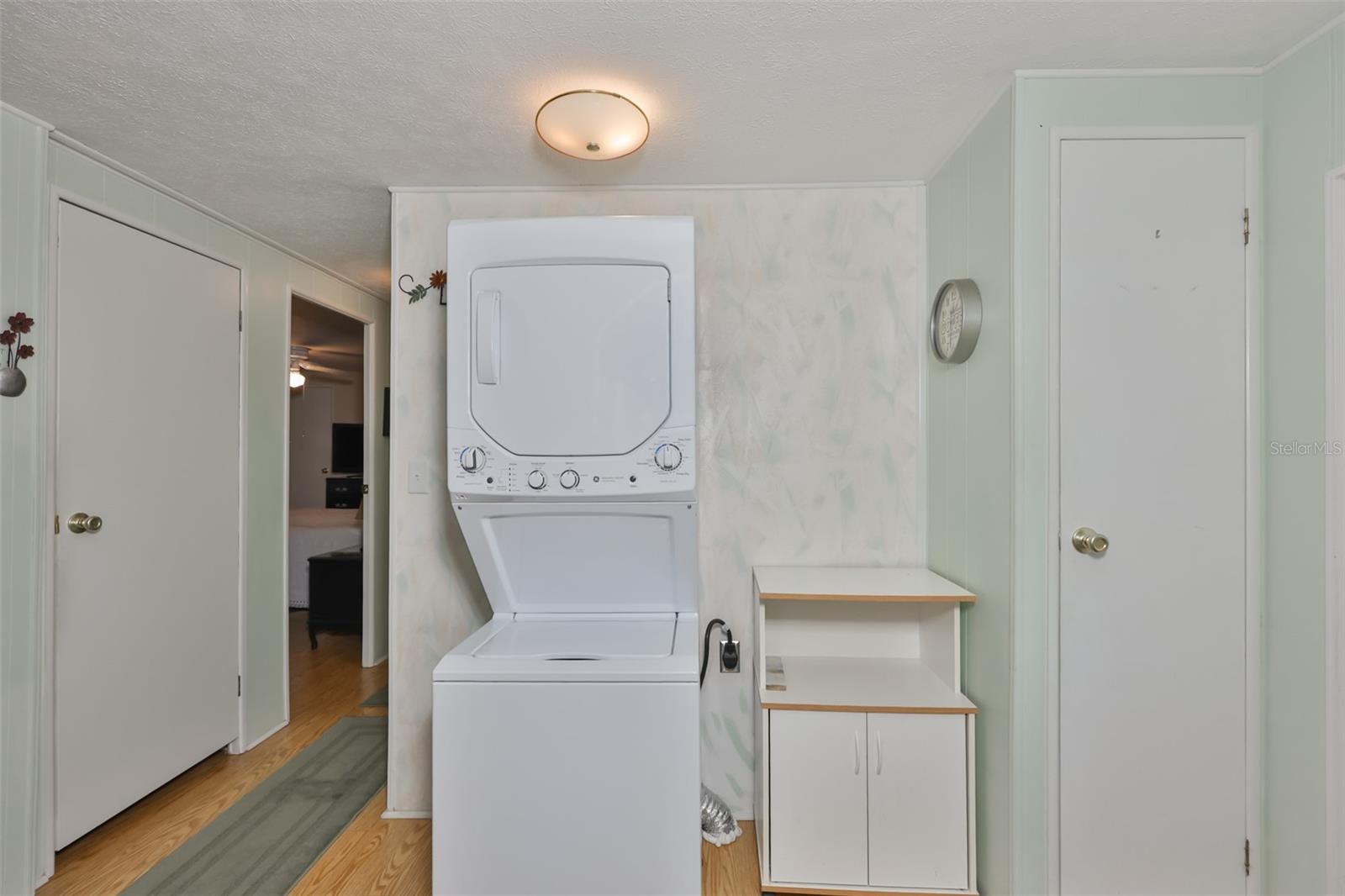 Image 11 of 43 For 1610 Reynolds Road 316