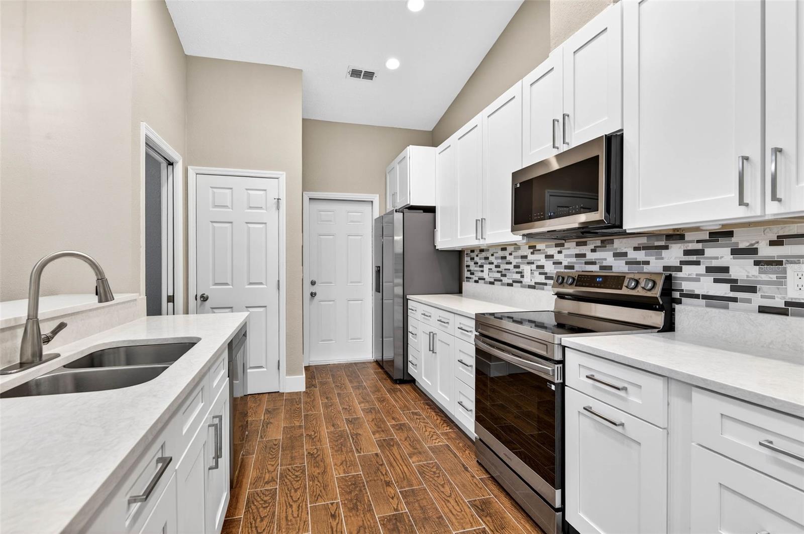 Image 7 of 48 For 6535 Brentwood Drive