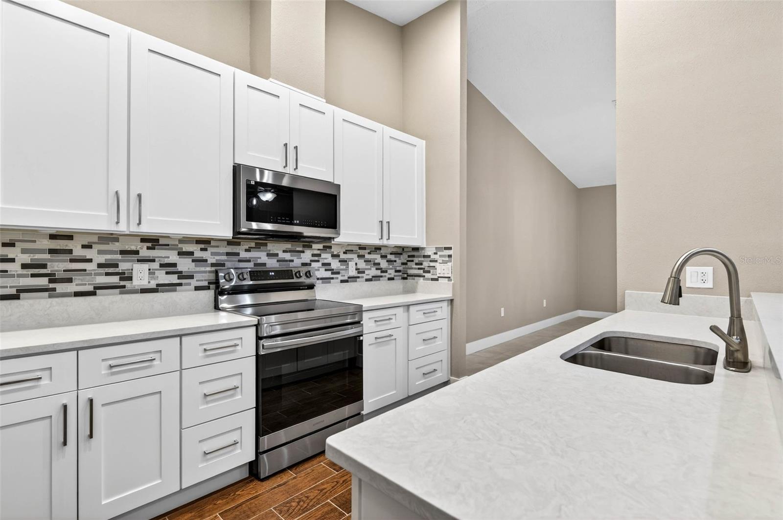 Image 9 of 48 For 6535 Brentwood Drive