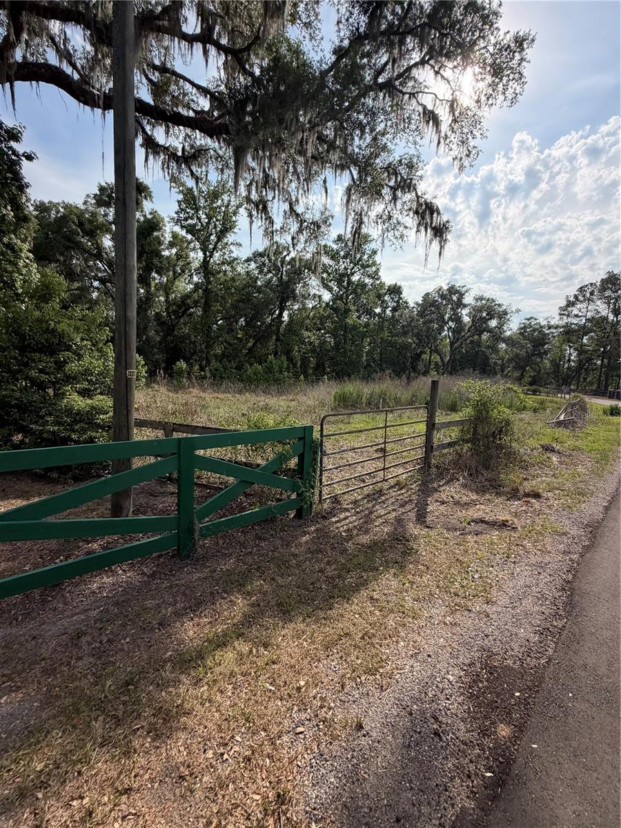 Image 6 of 19 For 000 Palomino Lakes Dr