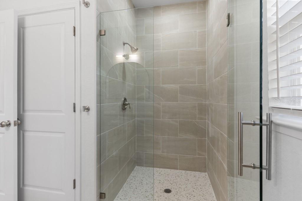 Image 16 of 23 For 901 Warren Street