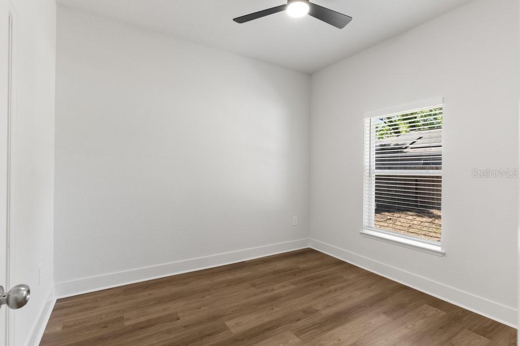 Image 18 of 23 For 901 Warren Street