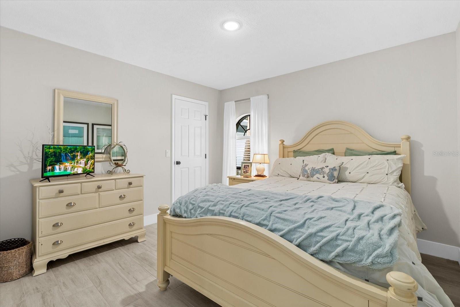 Image 28 of 57 For 8806 Crosswood Court