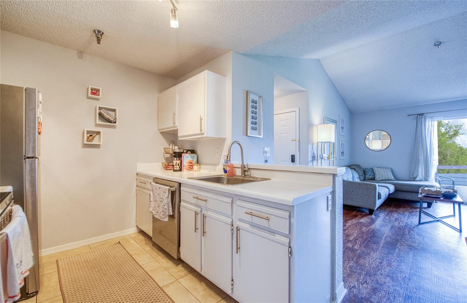 Image 7 of 34 For 10263 Gandy Boulevard N 2110