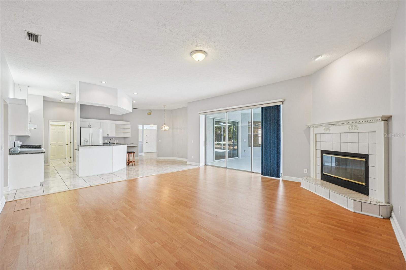 Image 16 of 96 For 918 Academy Drive