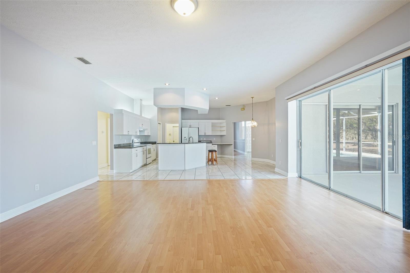 Image 19 of 96 For 918 Academy Drive