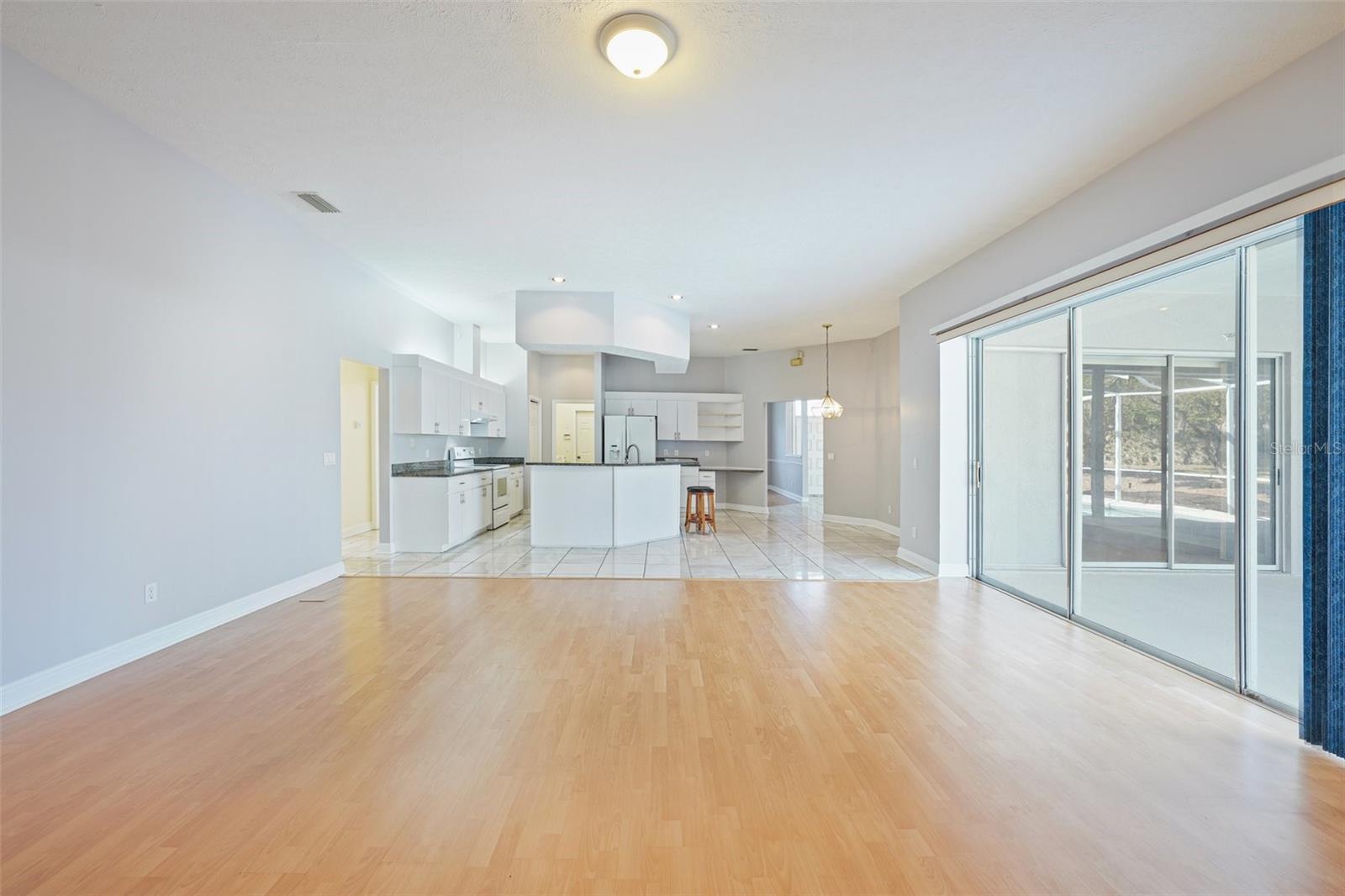 Image 20 of 96 For 918 Academy Drive