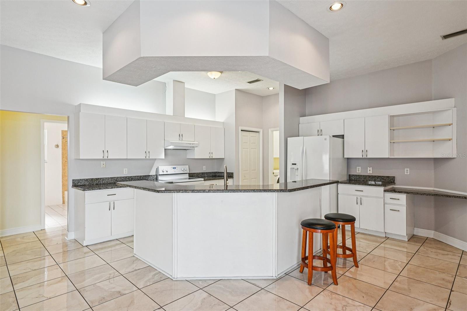 Image 27 of 96 For 918 Academy Drive