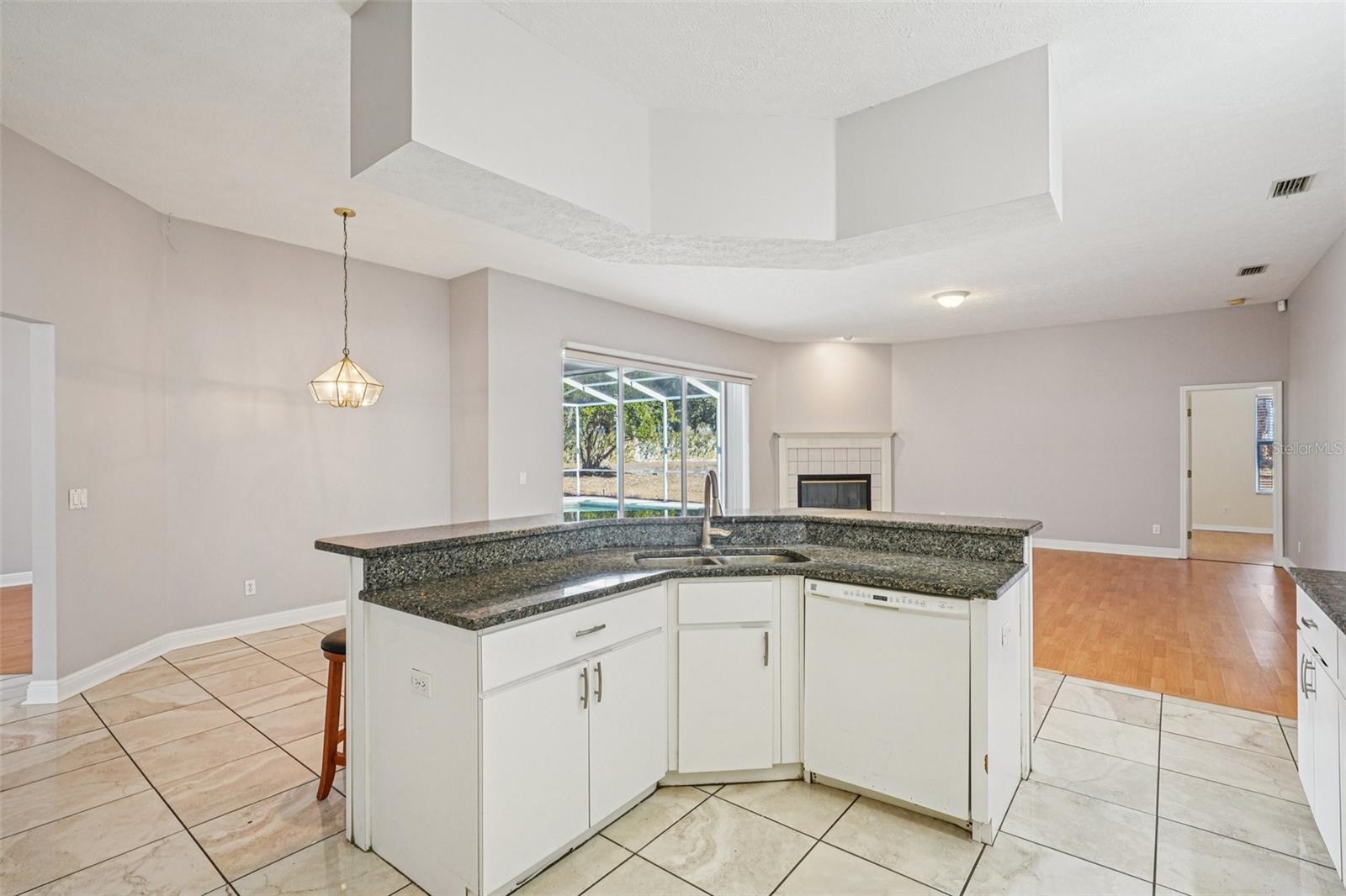 Image 30 of 96 For 918 Academy Drive