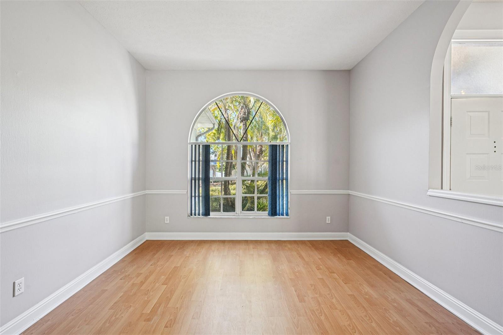 Image 42 of 96 For 918 Academy Drive