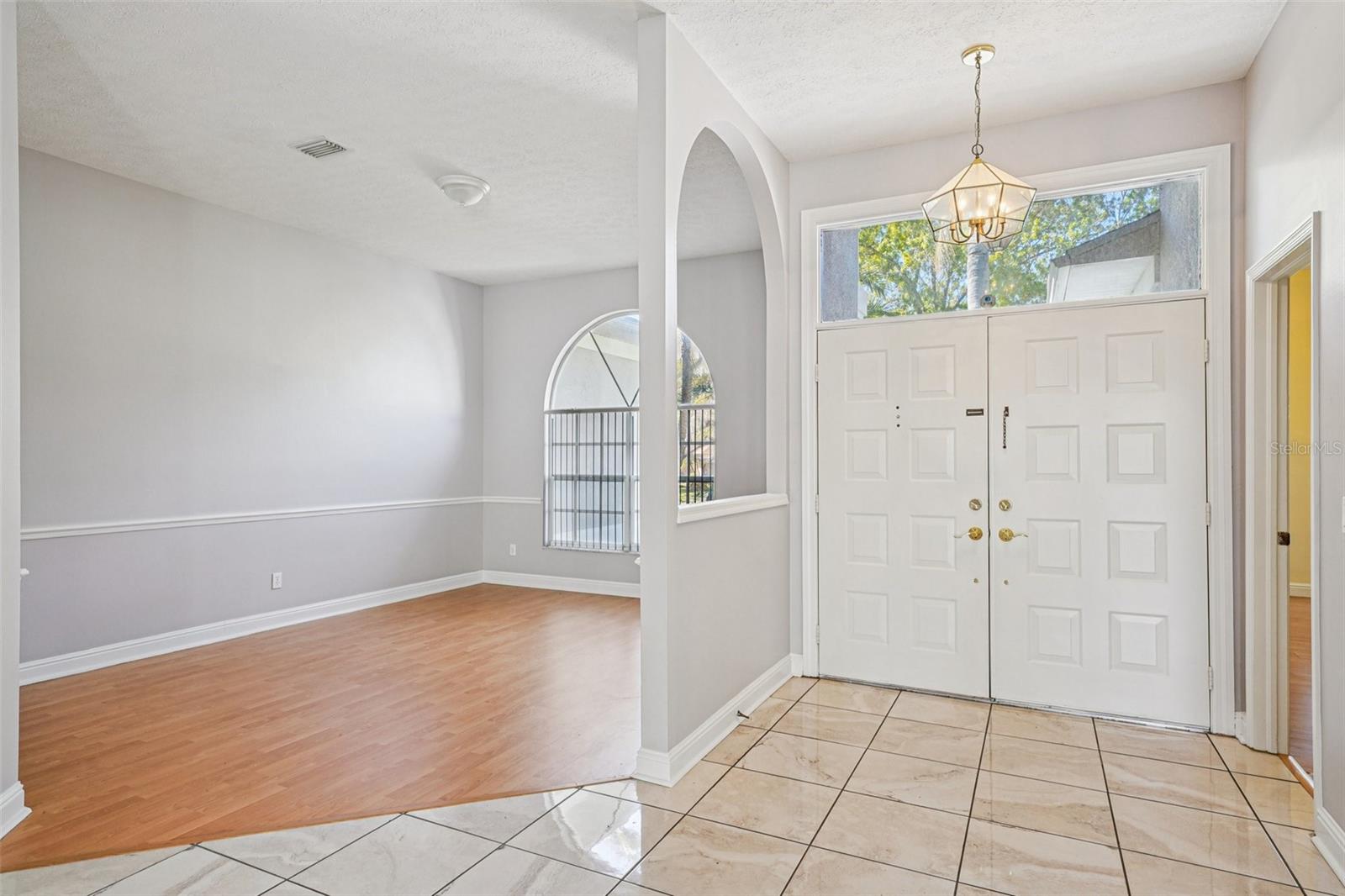 Image 7 of 96 For 918 Academy Drive