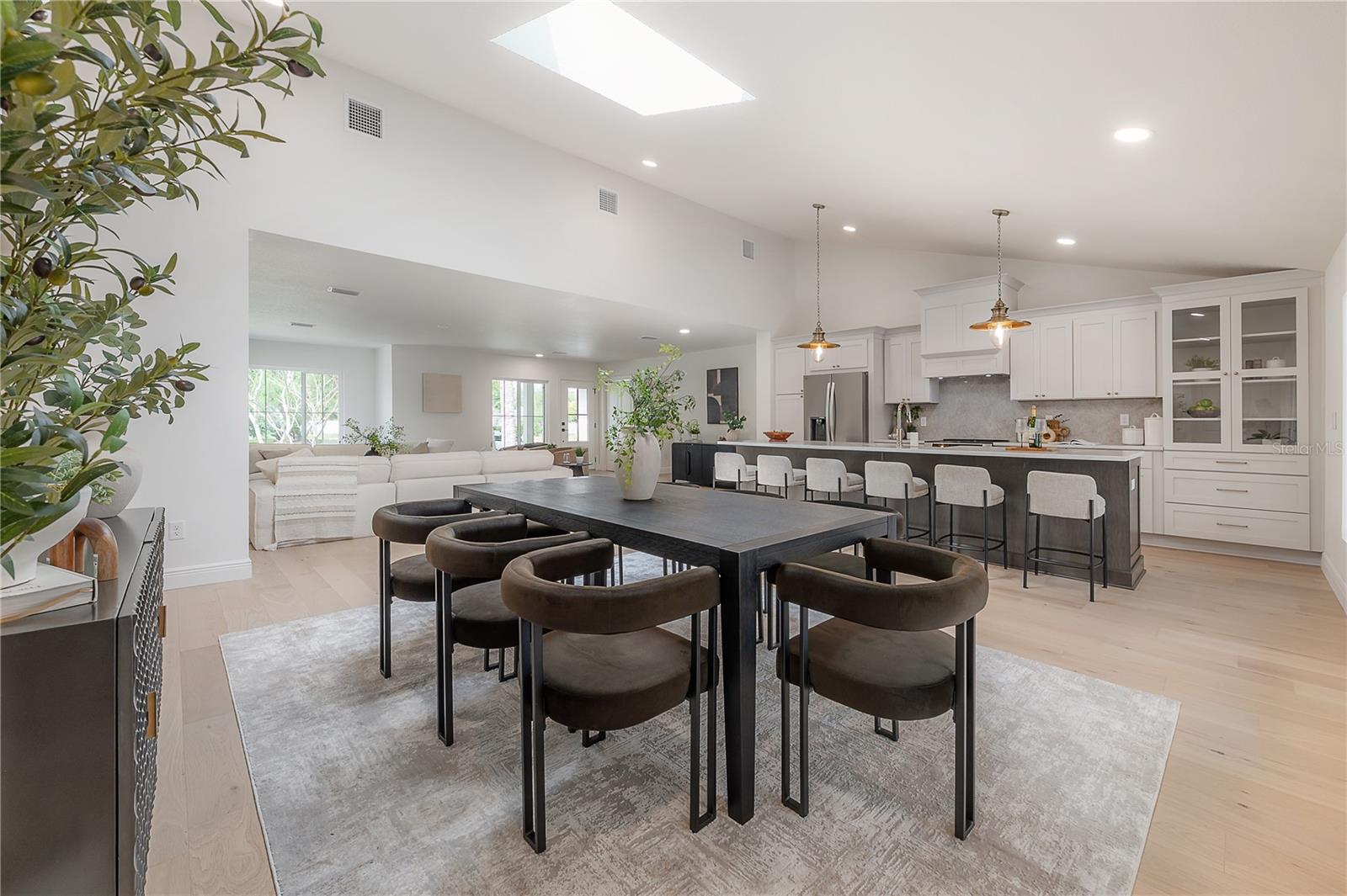 Image 13 of 43 For 471 Davis Boulevard