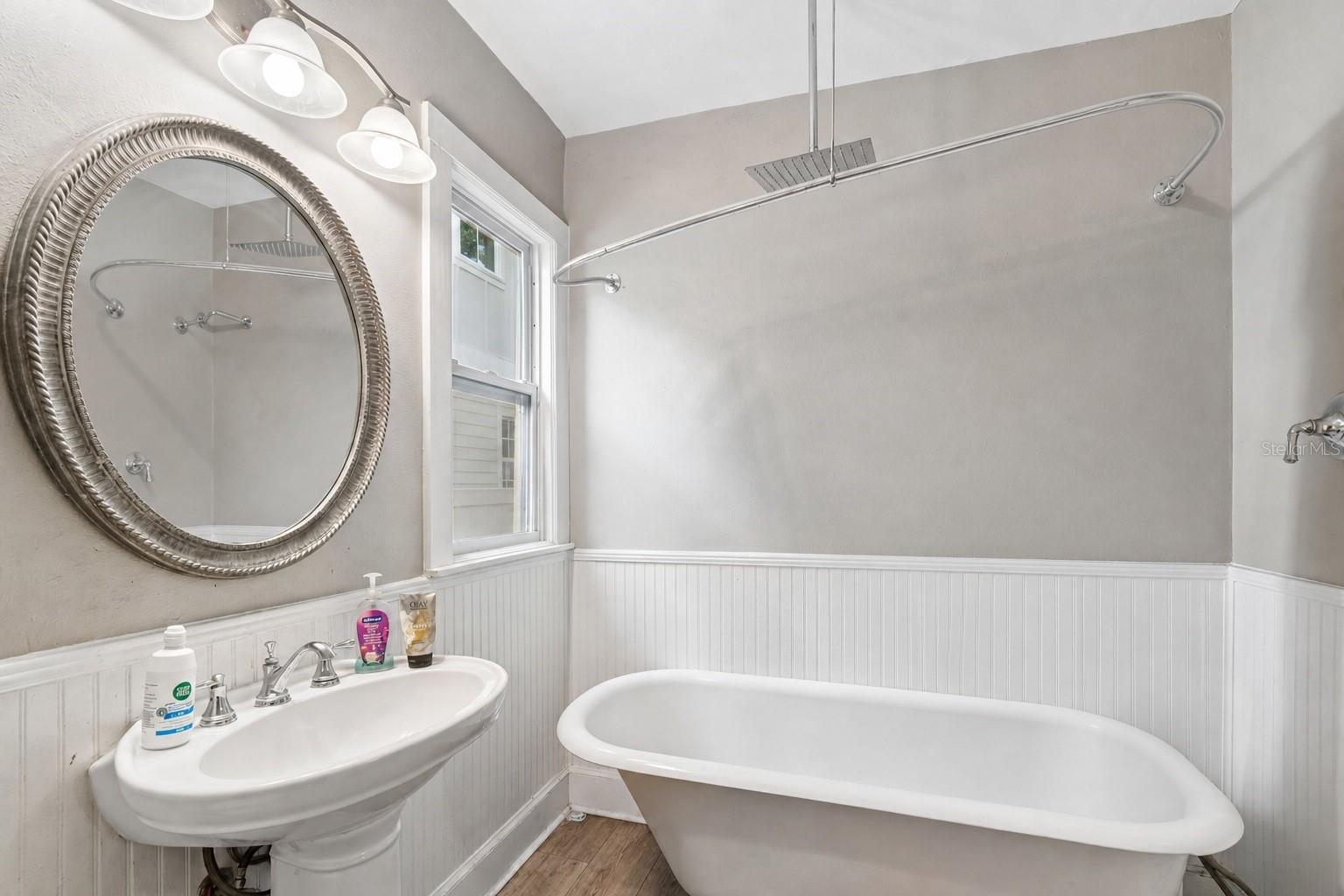 Image 11 of 37 For 535 11th Avenue N