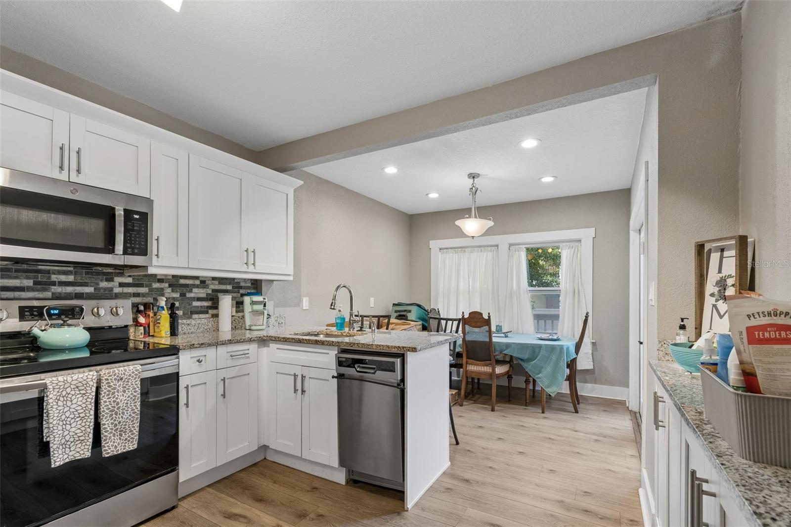 Image 13 of 37 For 535 11th Avenue N