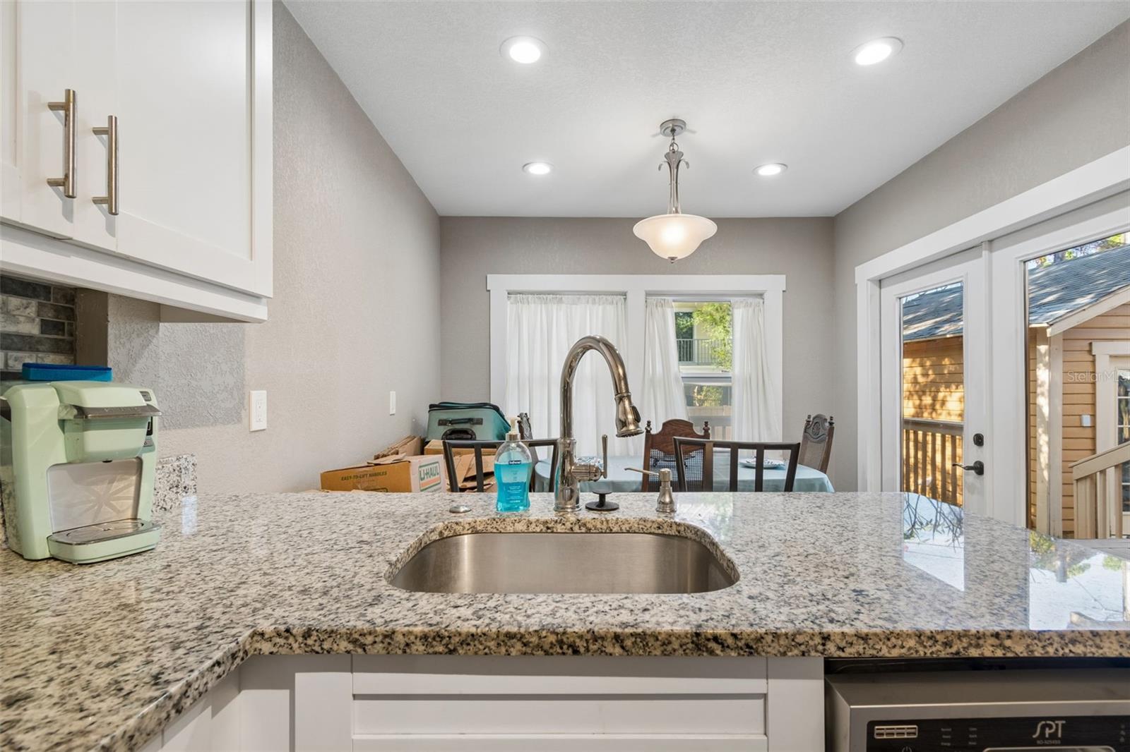 Image 15 of 37 For 535 11th Avenue N
