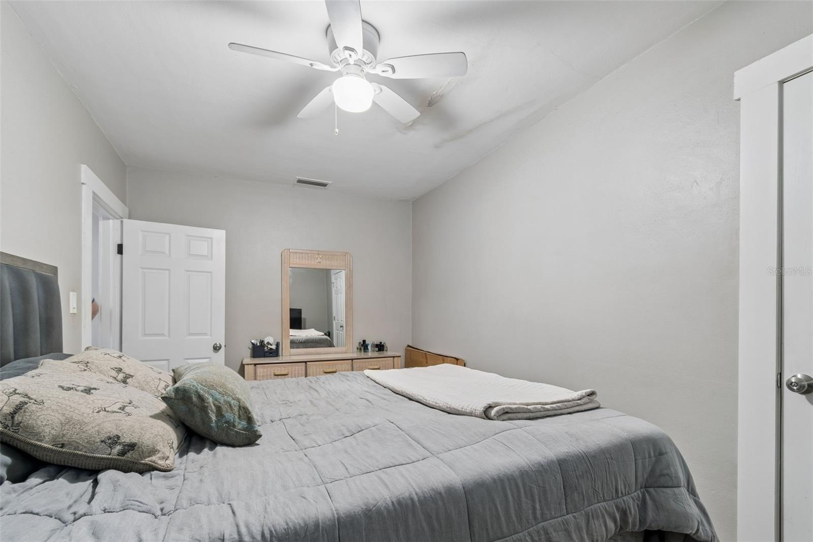 Image 17 of 37 For 535 11th Avenue N
