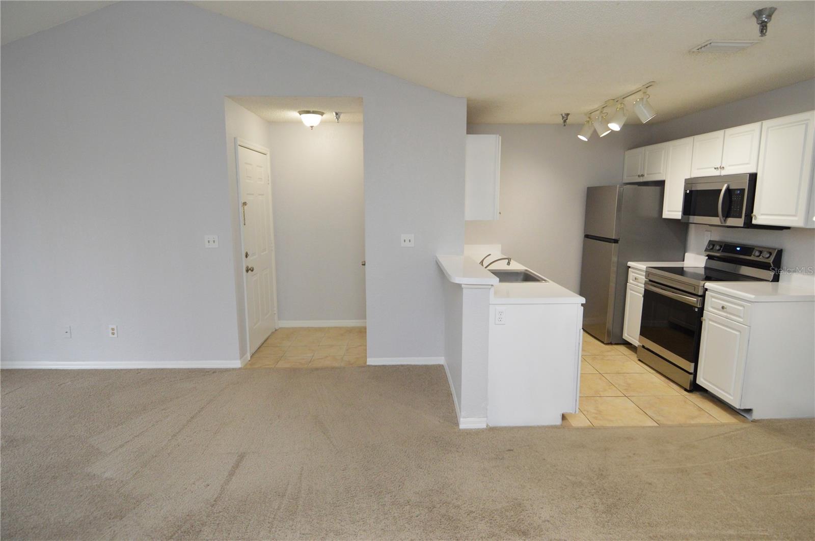 Image 5 of 95 For 10265 Gandy Boulevard N 1804
