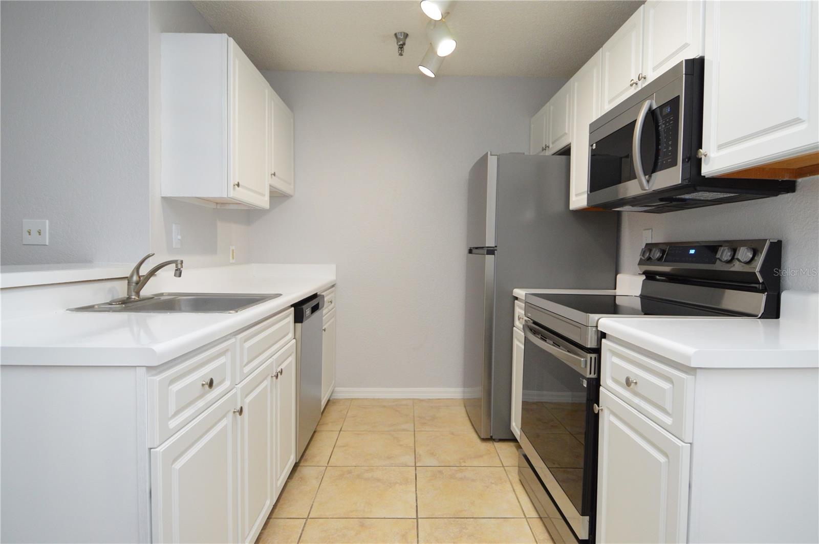 Image 9 of 95 For 10265 Gandy Boulevard N 1804