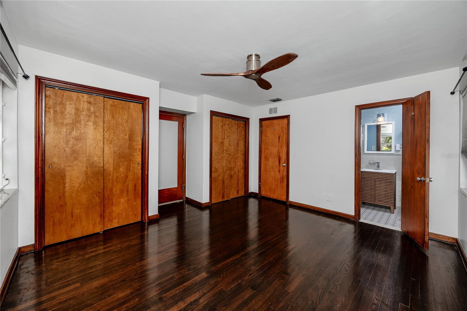 Image 16 of 50 For 630 Jasmine Way S