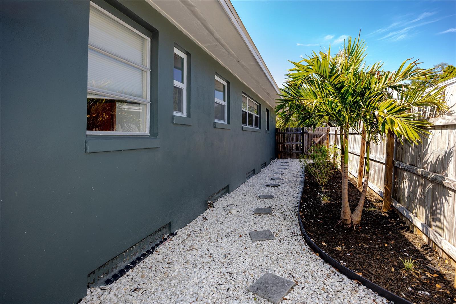 Image 43 of 50 For 630 Jasmine Way S