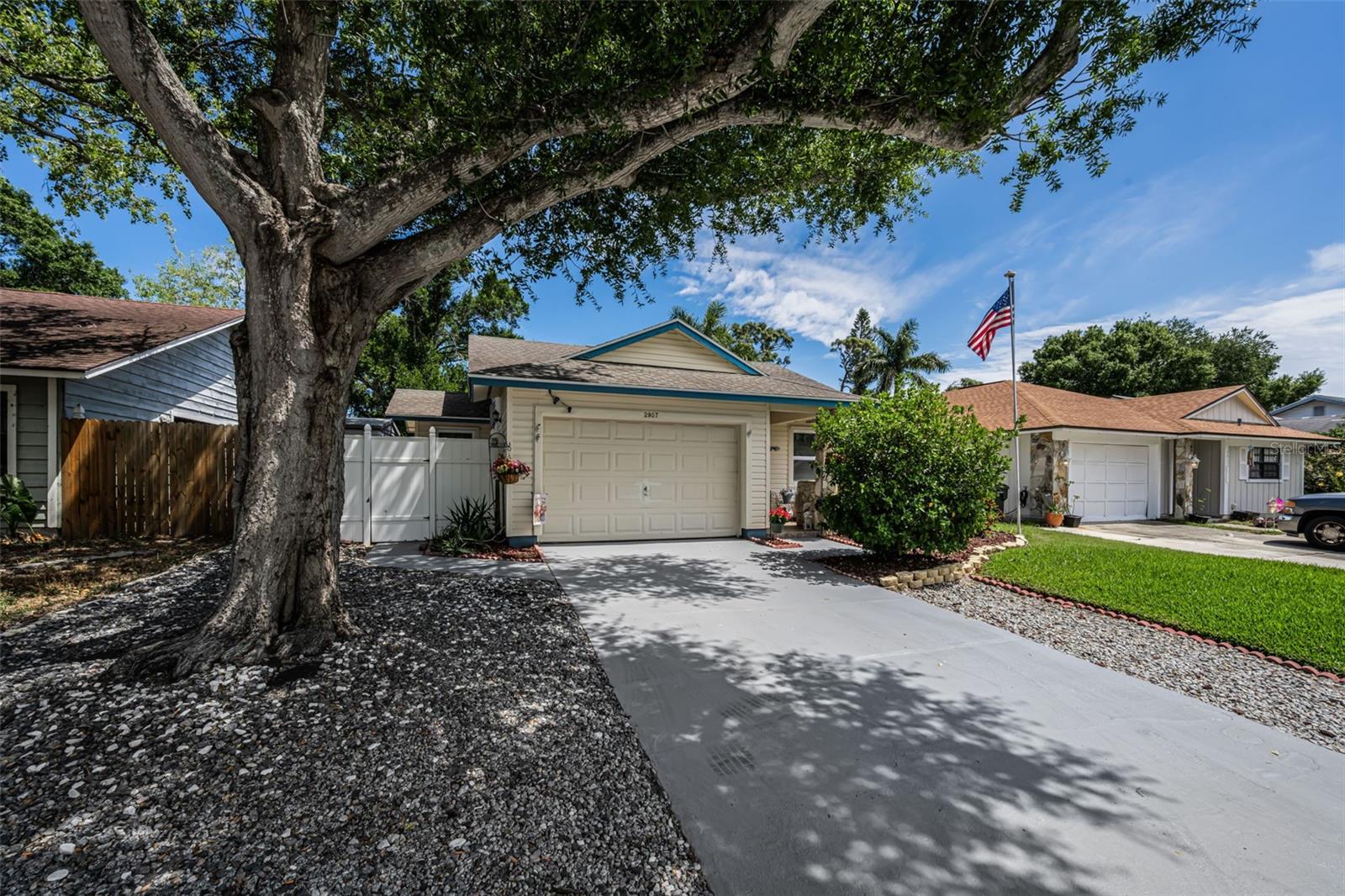 Image 2 of 41 For 2907 Whispering Drive N