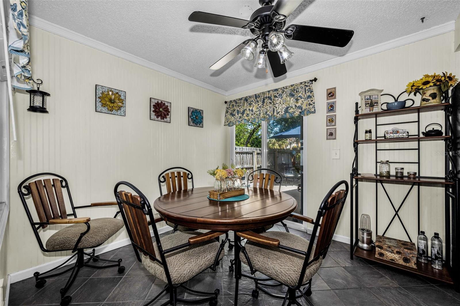 Image 20 of 41 For 2907 Whispering Drive N