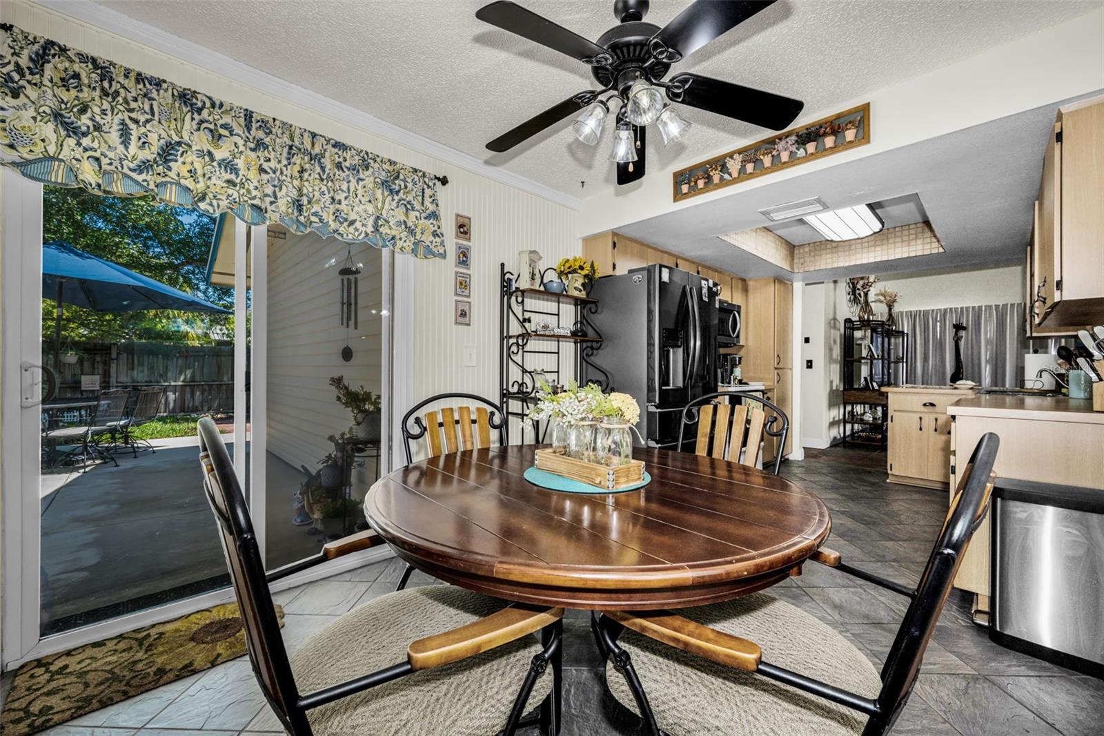 Image 22 of 41 For 2907 Whispering Drive N
