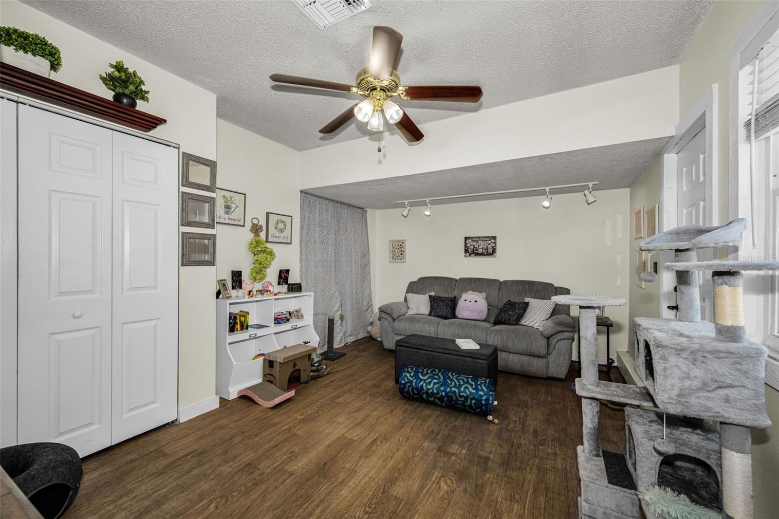 Image 23 of 41 For 2907 Whispering Drive N