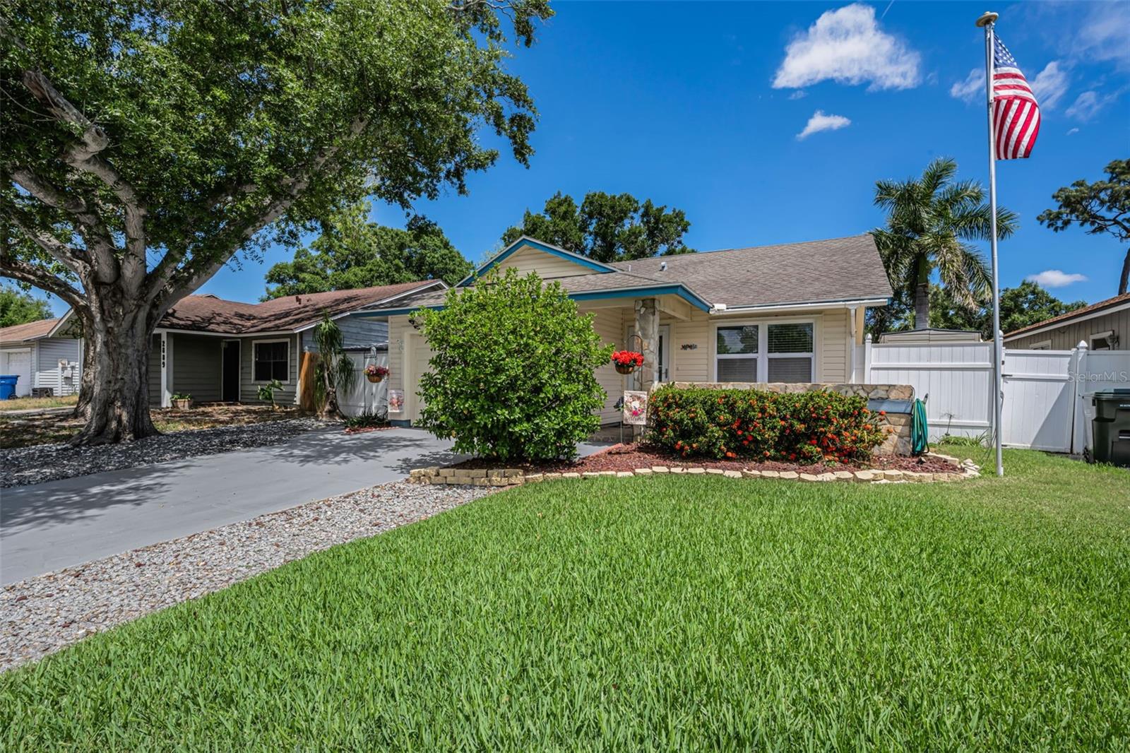 Image 3 of 41 For 2907 Whispering Drive N