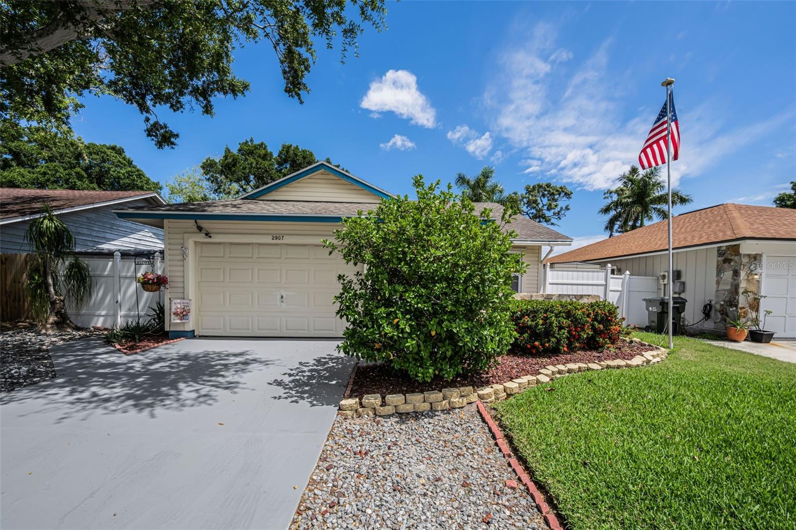 Image 4 of 41 For 2907 Whispering Drive N