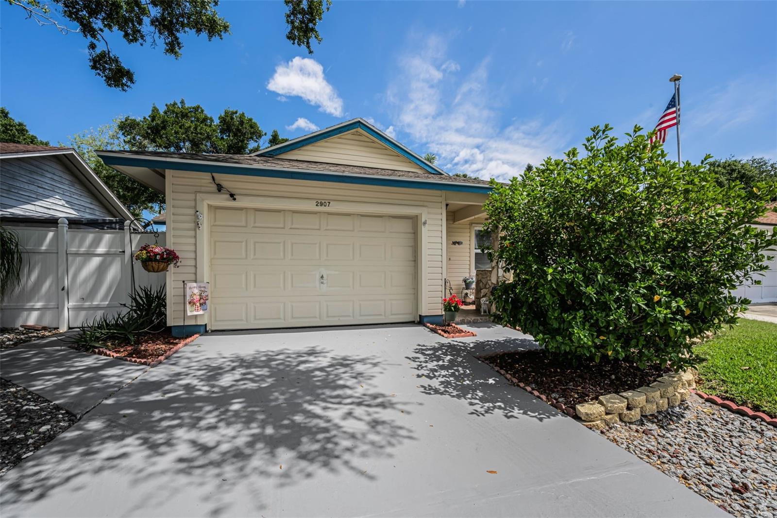 Image 5 of 41 For 2907 Whispering Drive N