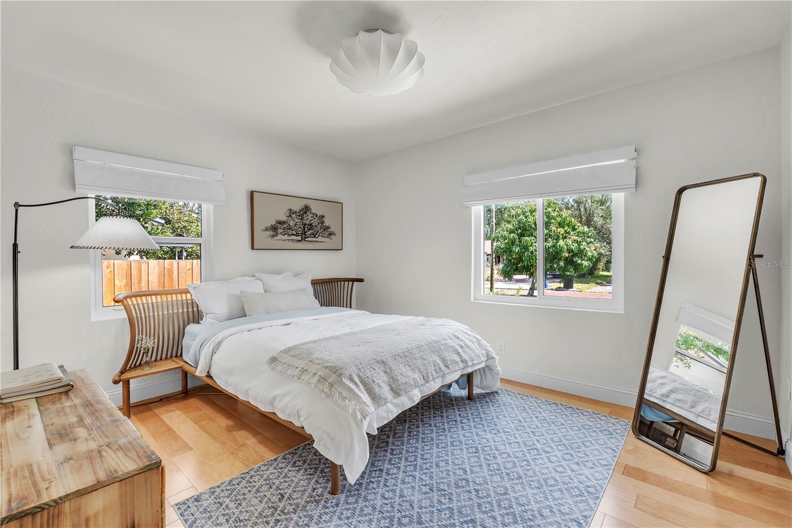 Image 16 of 28 For 735 40th Avenue N