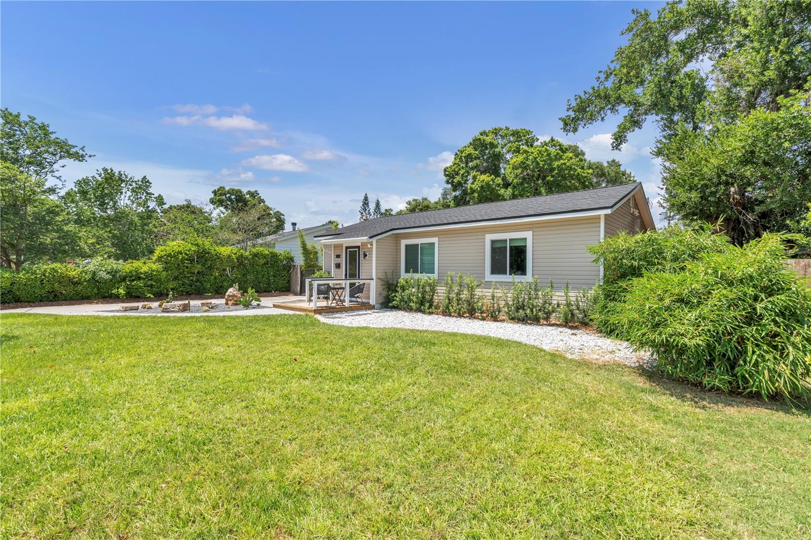 Image 2 of 28 For 735 40th Avenue N