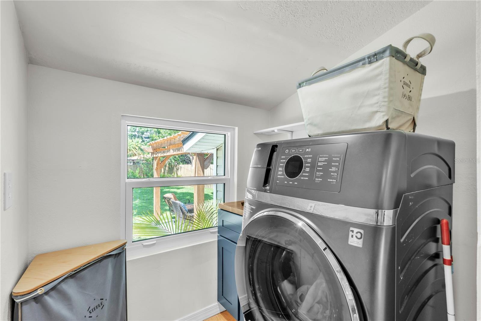 Image 20 of 28 For 735 40th Avenue N