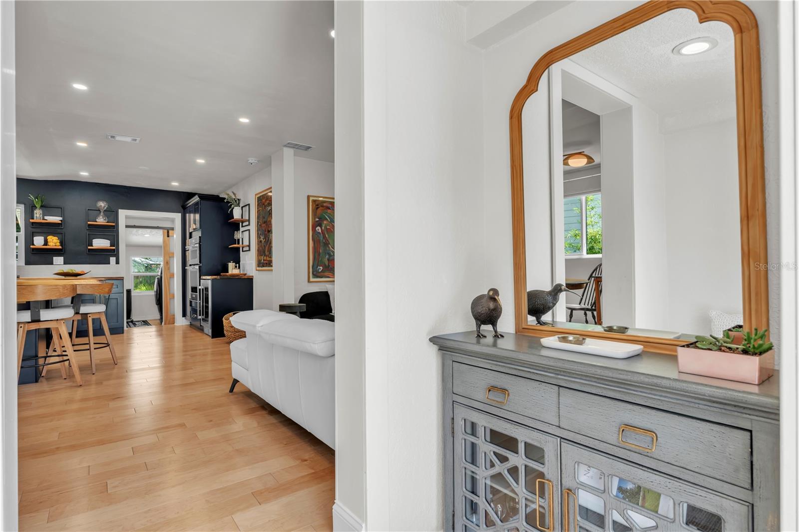 Image 4 of 28 For 735 40th Avenue N