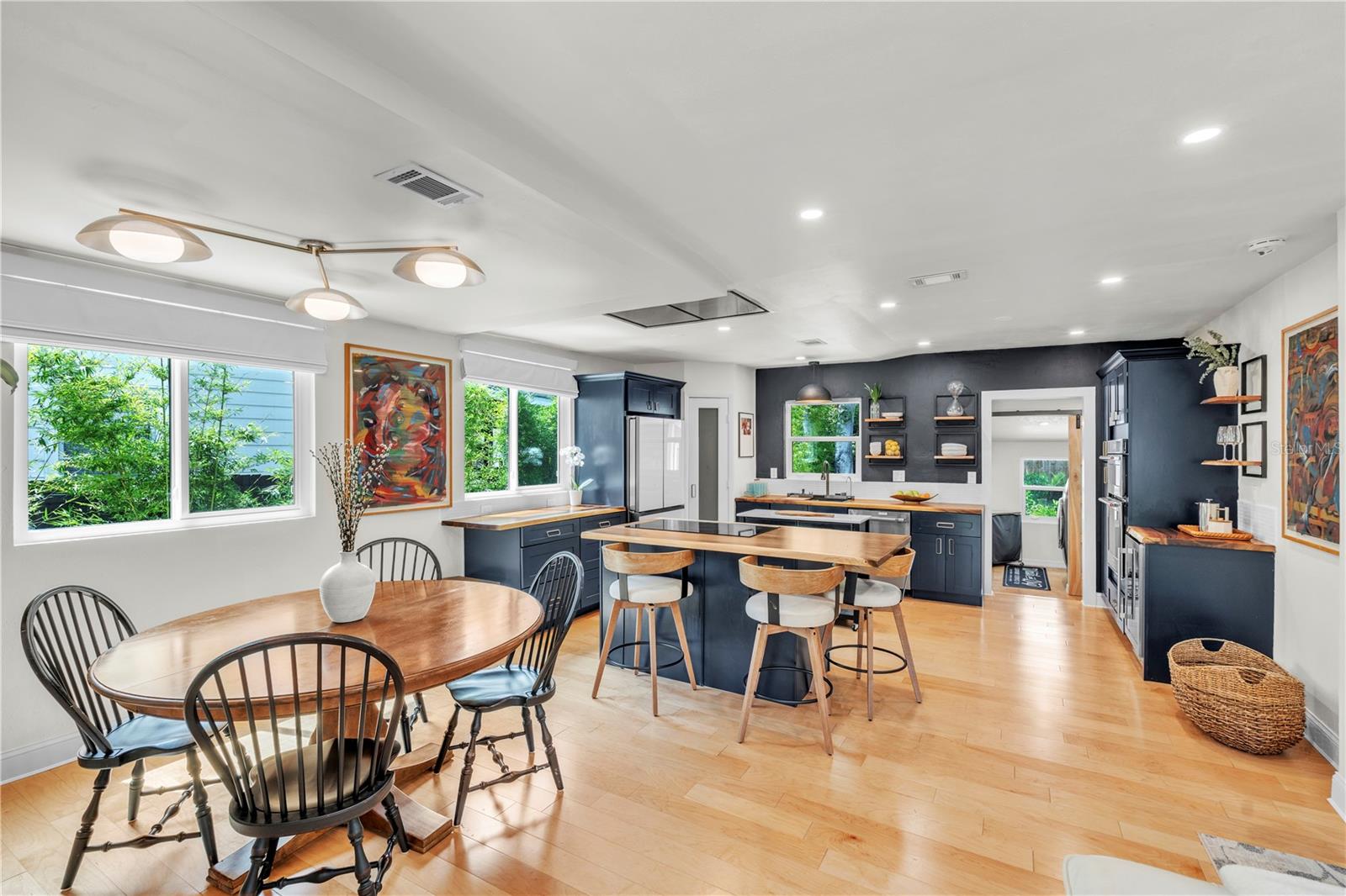 Image 5 of 28 For 735 40th Avenue N