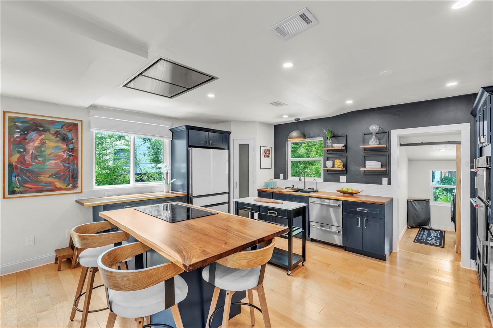Image 6 of 28 For 735 40th Avenue N