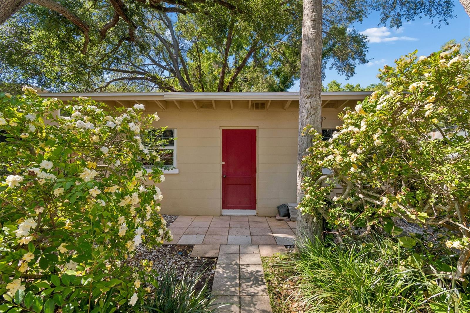 Image 40 of 50 For 4420 San Carlos Street