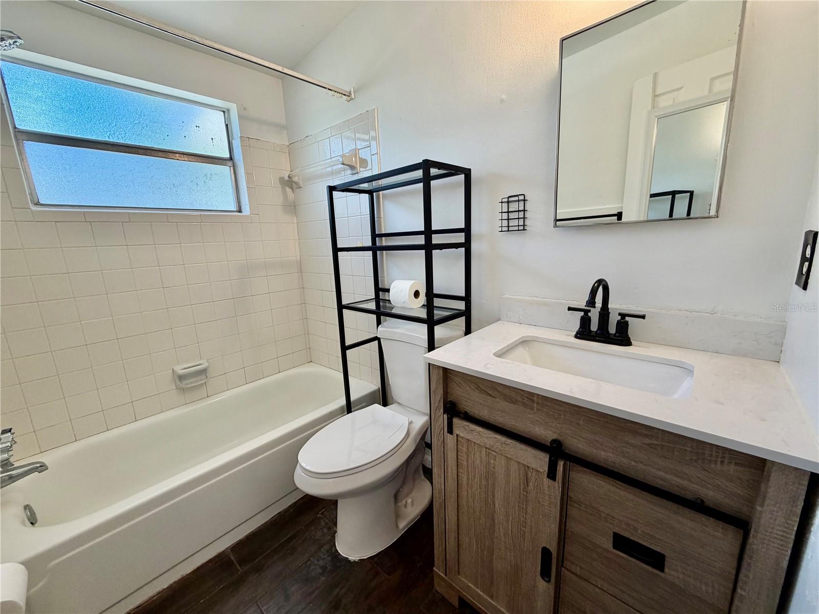 Image 11 of 23 For 650 Newton Avenue S