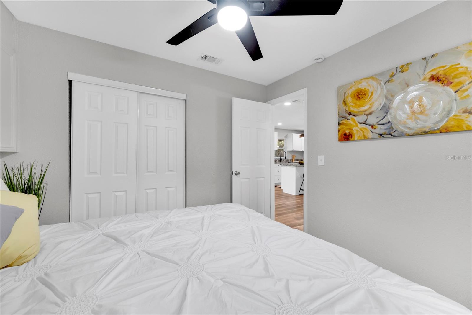 Image 14 of 31 For 429 Oakwood Street