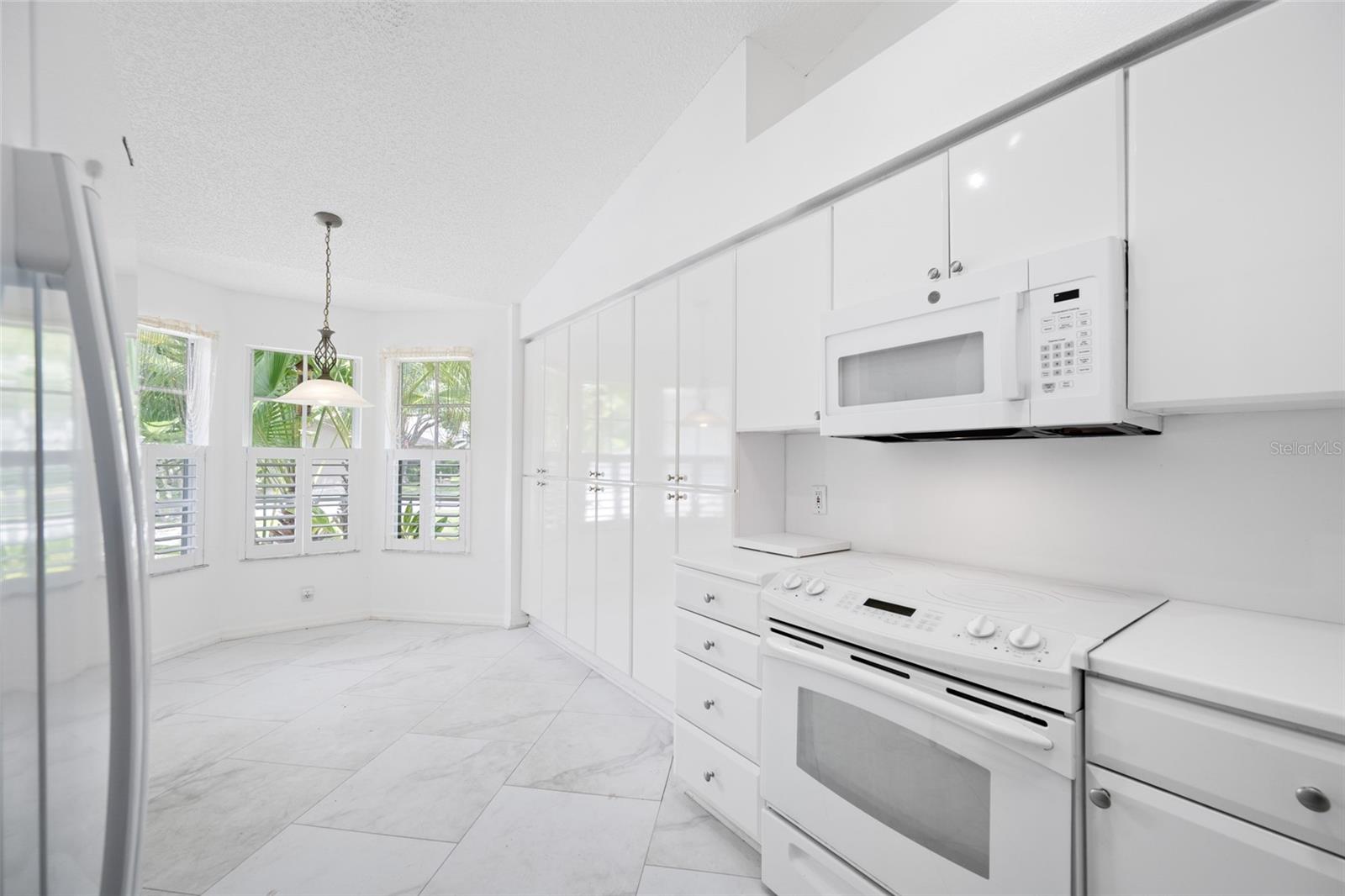 Image 14 of 58 For 2565 Estancia Boulevard