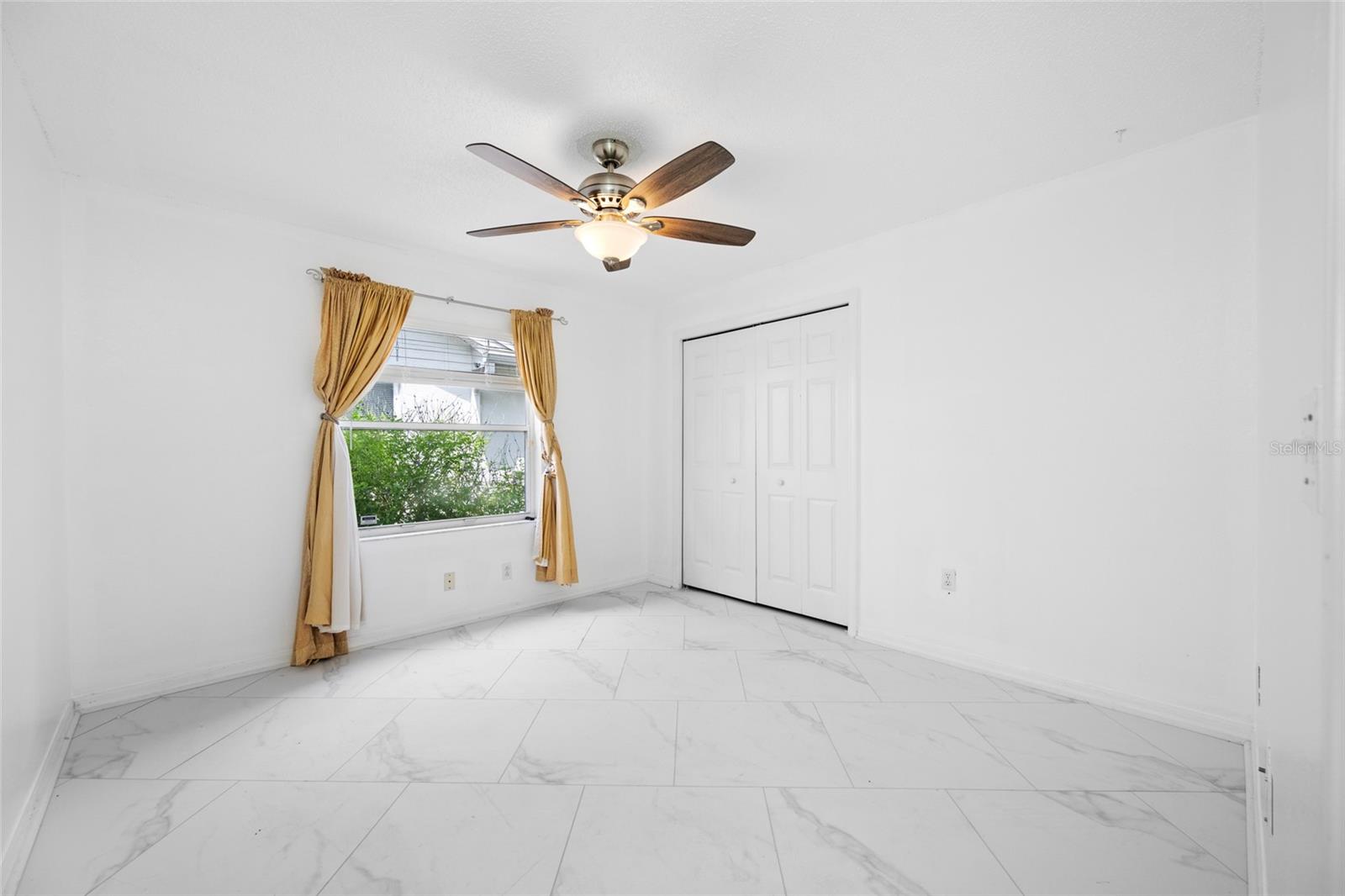 Image 30 of 58 For 2565 Estancia Boulevard