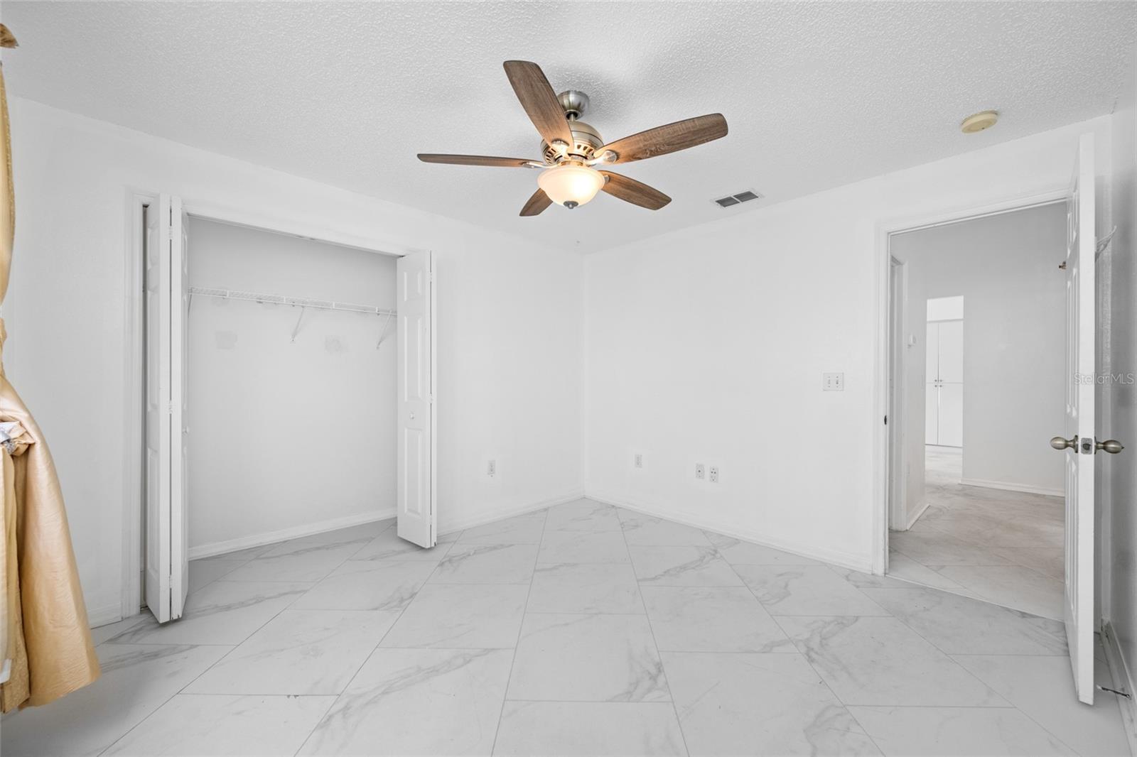 Image 31 of 58 For 2565 Estancia Boulevard