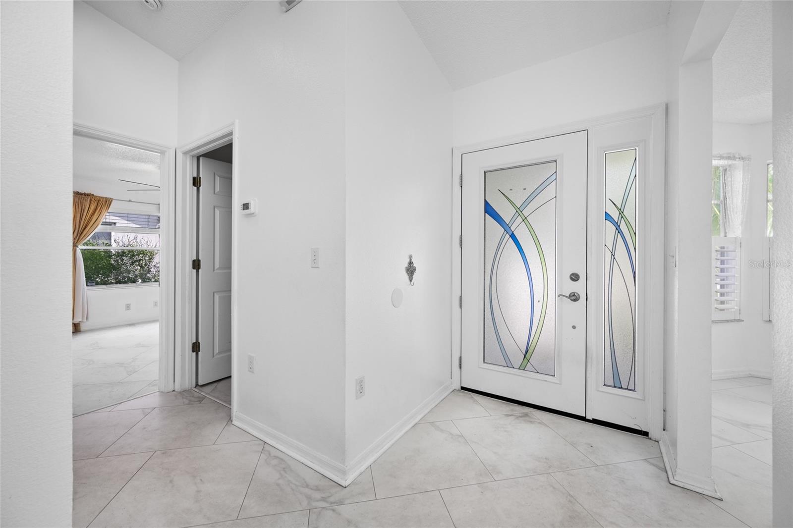 Image 4 of 58 For 2565 Estancia Boulevard