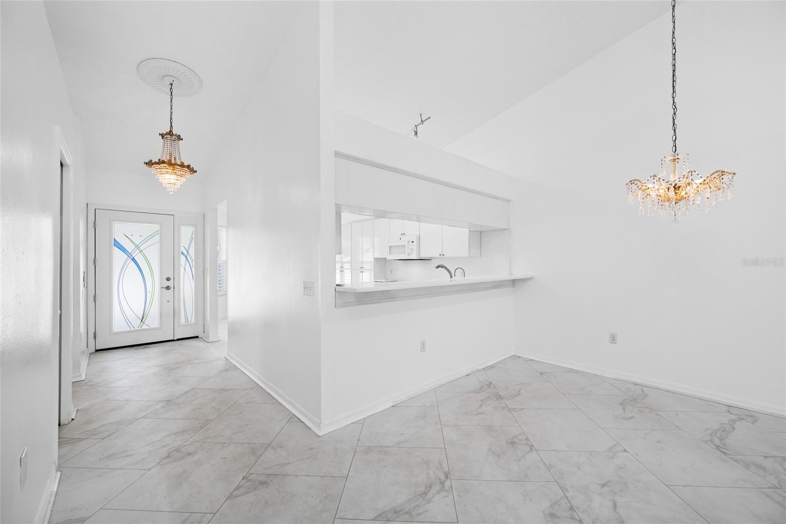 Image 6 of 58 For 2565 Estancia Boulevard