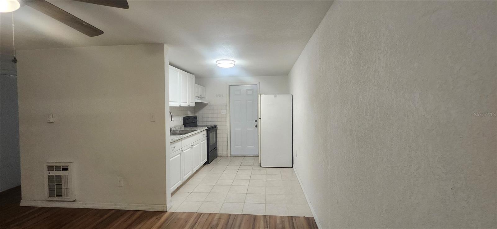 Image 3 of 8 For 5320 Pine Street A