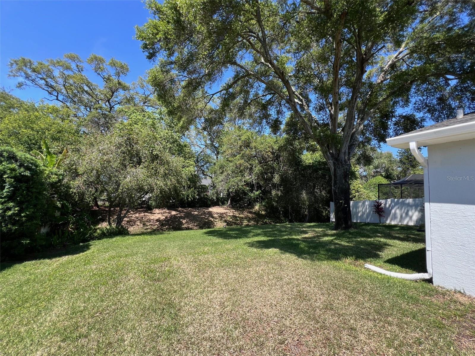 Image 17 of 19 For 1520 Coastal Place