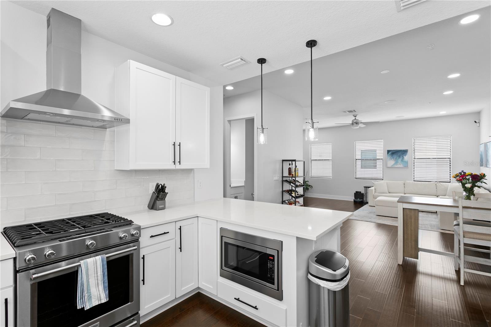 Image 6 of 19 For 2511 Grady Avenue 63