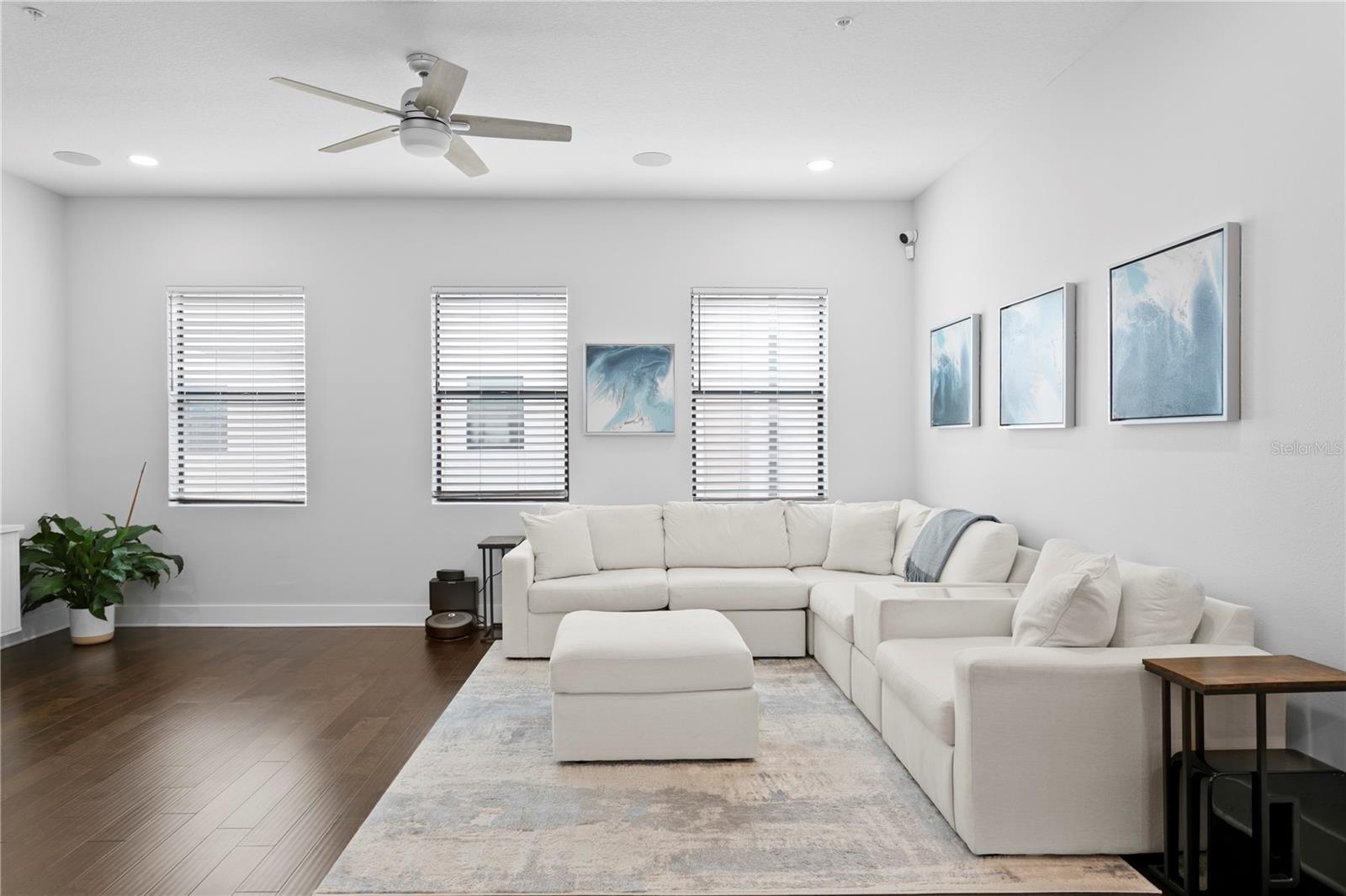 Image 7 of 19 For 2511 Grady Avenue 63