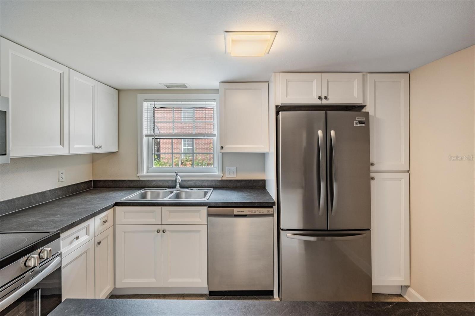 Image 19 of 50 For 8565 12th Way N A